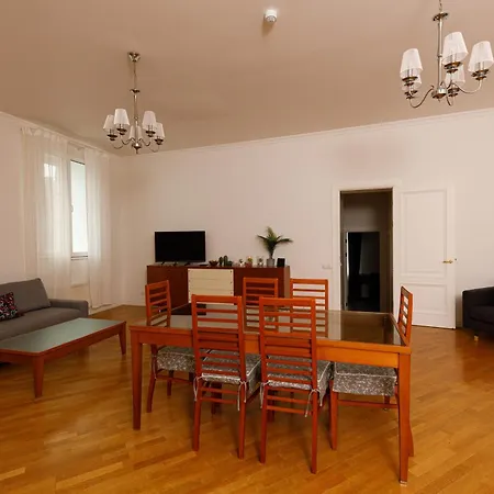 Apartman Two Bedroom In The Old Town *